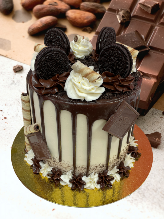 Oreo Velvet Cake